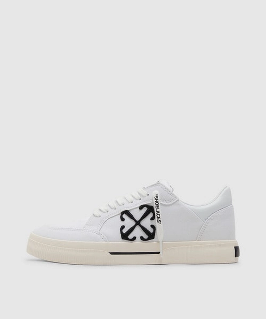 Off White Low vulc canvas Sneaker